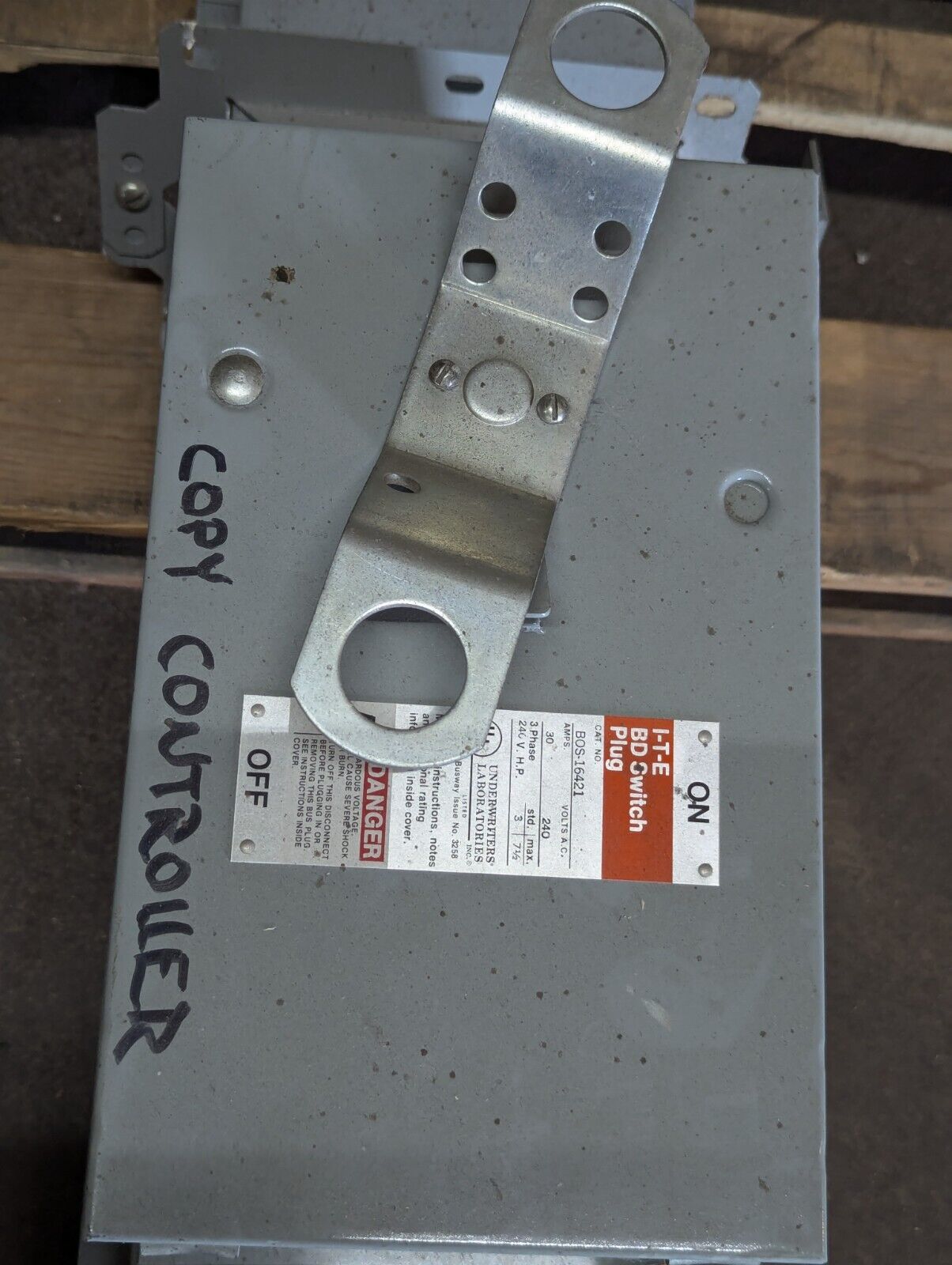 I-T-E BOS-16421 BD Switch Plug, 30A, 240V, 3 phase, 3 HP std. - Free Shipping