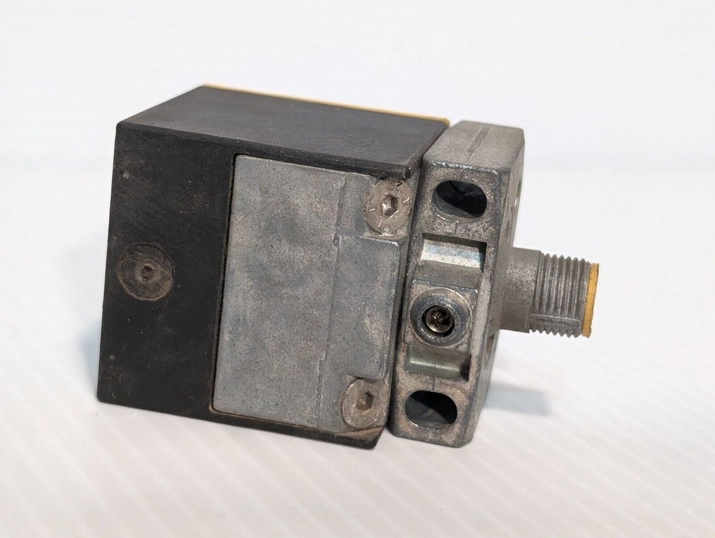 Turck Ni20-CK40-VP4X2-H1141 W/BS2.1 Inductive Sensor DC 4-Wire 40mm Rectangular