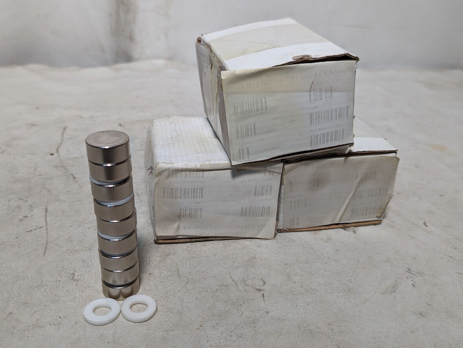 Lot of Radial Magnets Neodymium Magnet Disks N35 D21.5mm x 9.5mm(A) w/ mounting