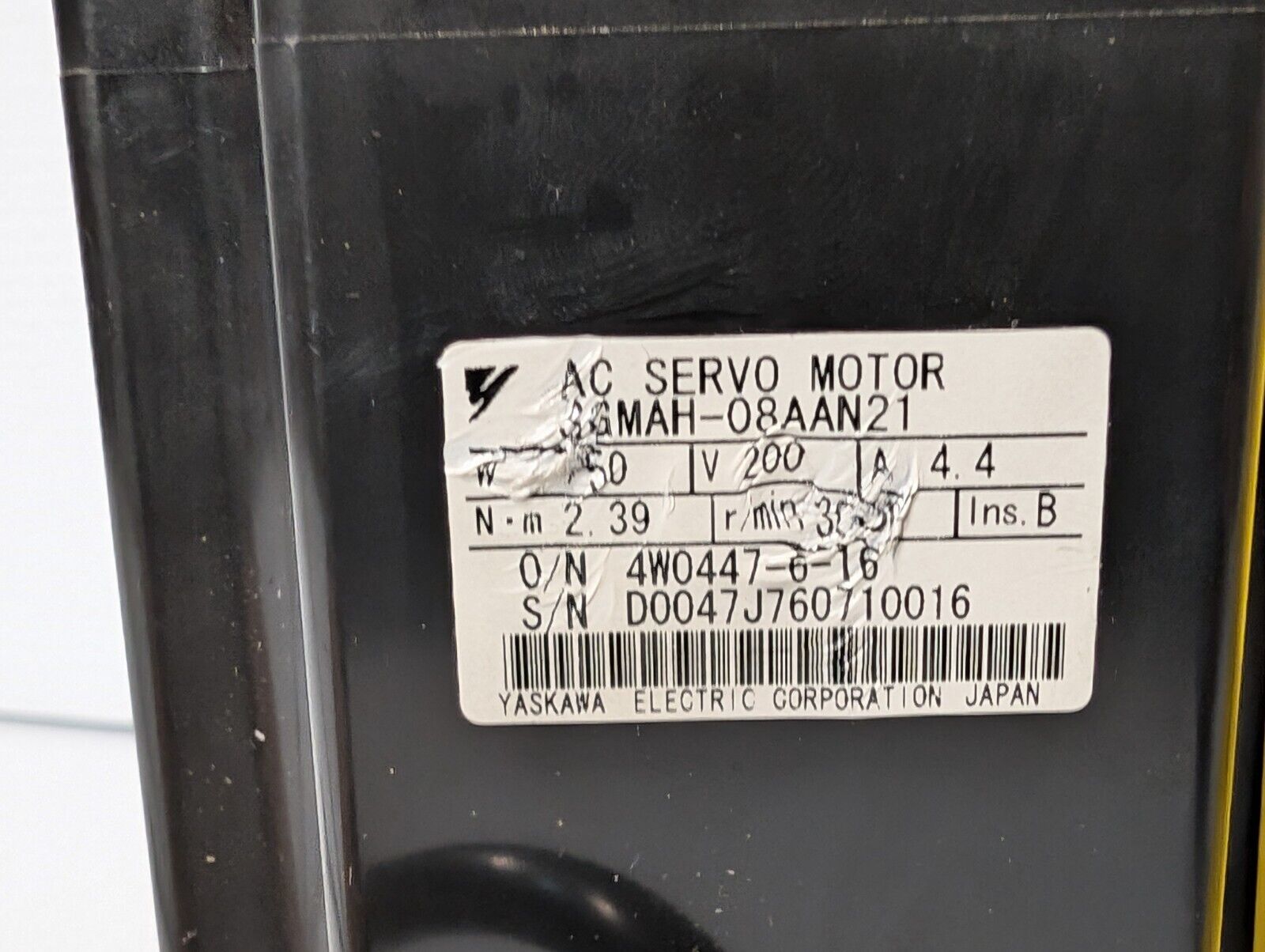 Yaskawa Electric SGMAH-08AAN21 AC Servo Motor, 2.39Nm, 200V 4.4A