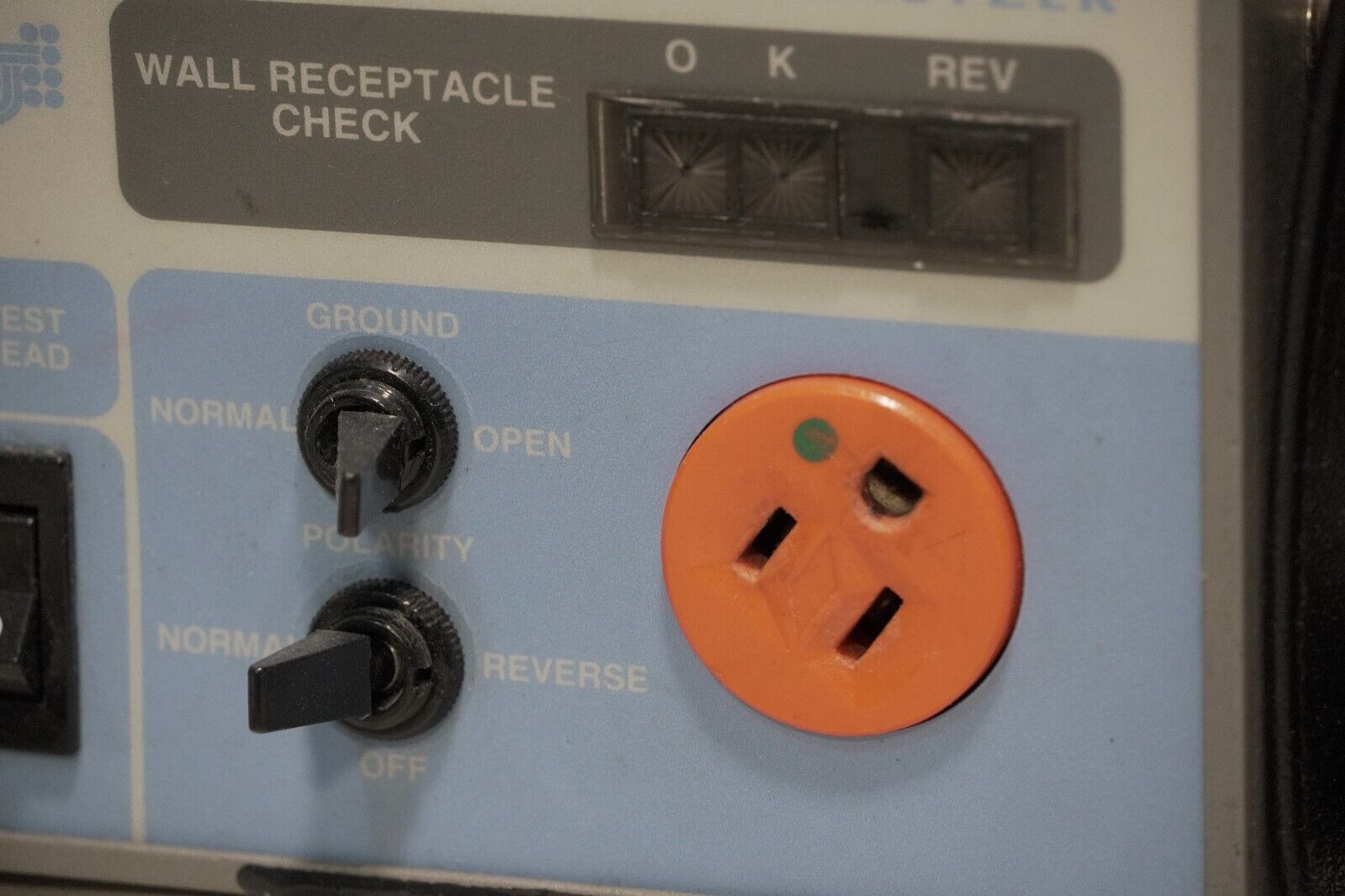 Bio-Tek 170 digital safety analyzer
