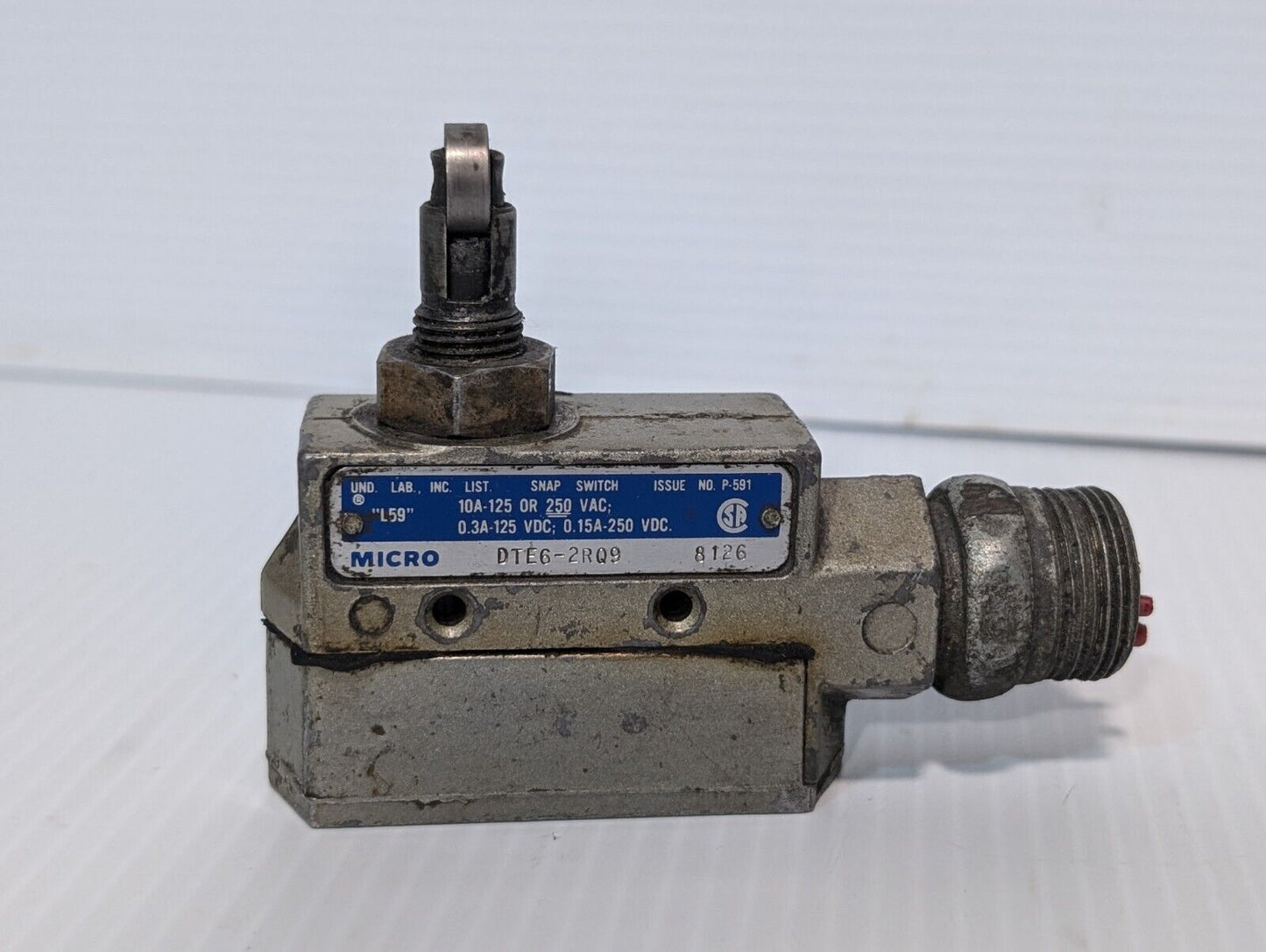 Yamatake Honeywell DTE6-2RQ9 Micro Switch/Limit Switch
