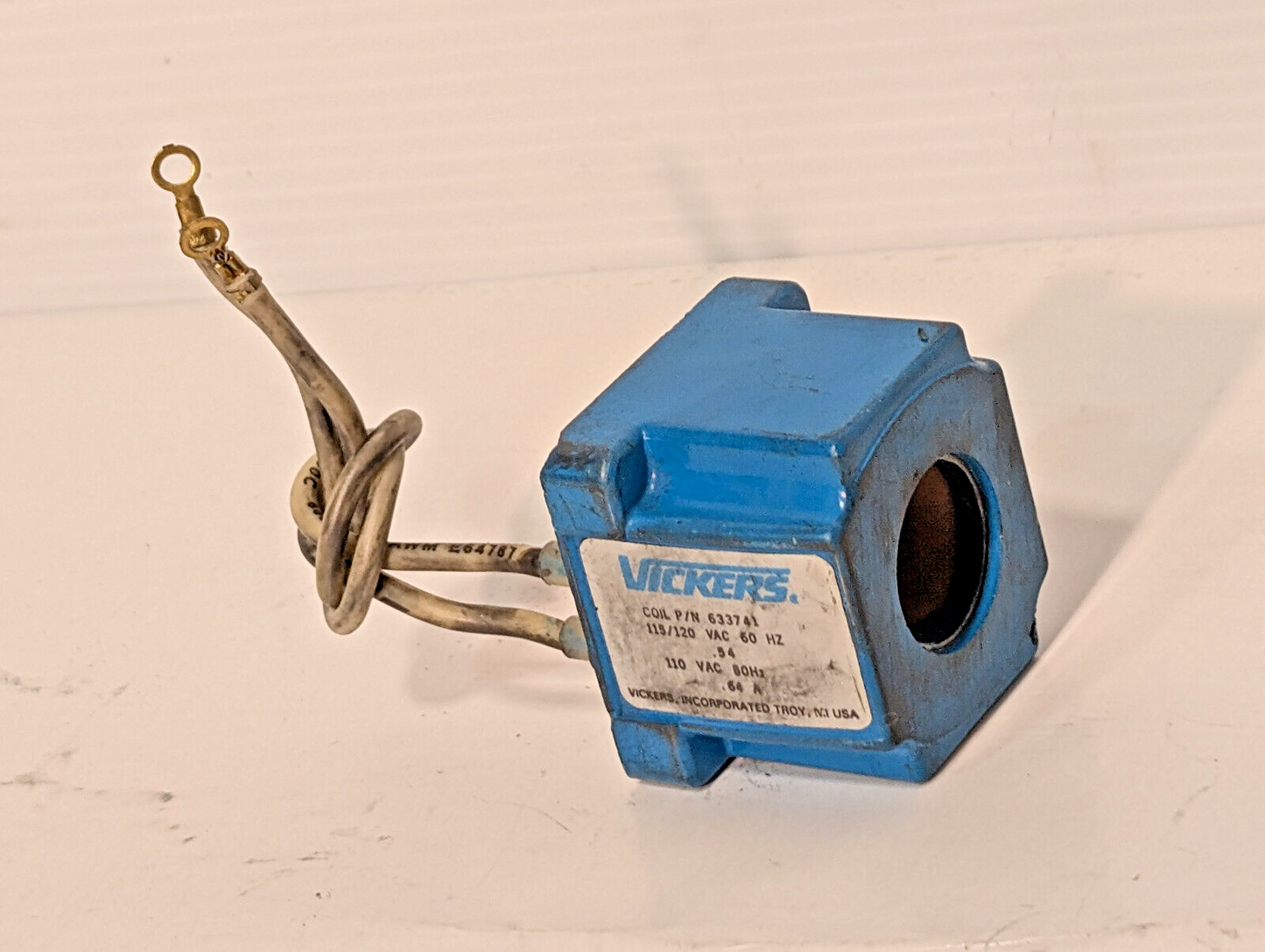 Vickers 633741, 115/120VAC, 50/60Hz, .54A, .64A , Made in USA, Solenoid Coil