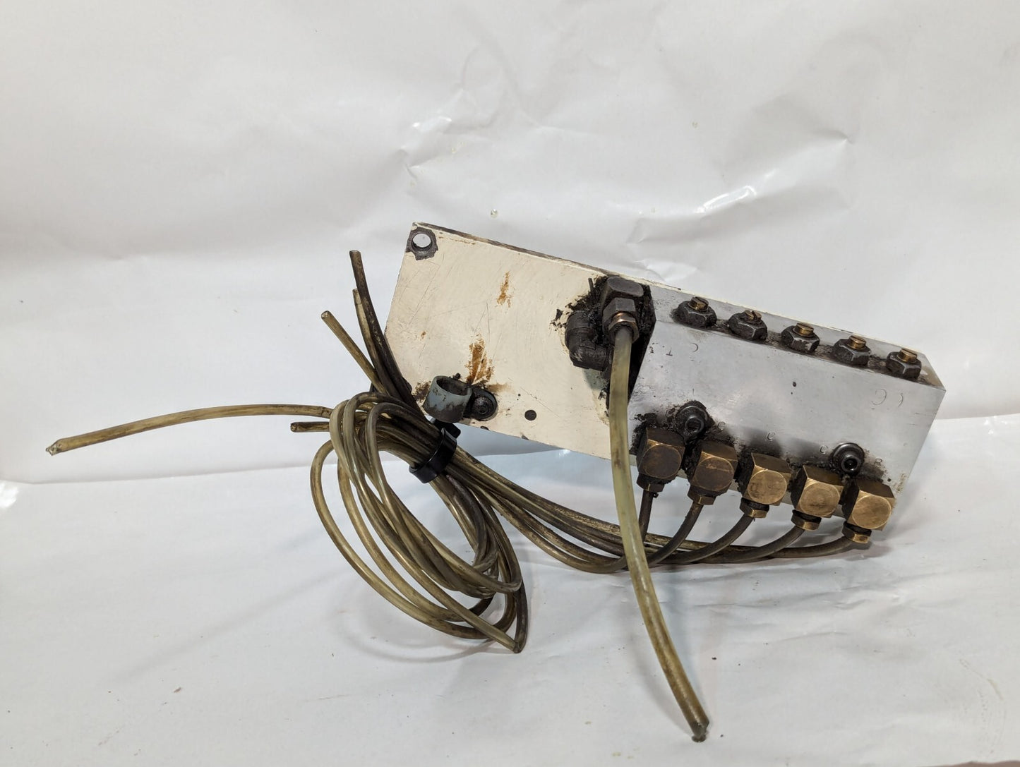 Unidentified Manifold Assembly