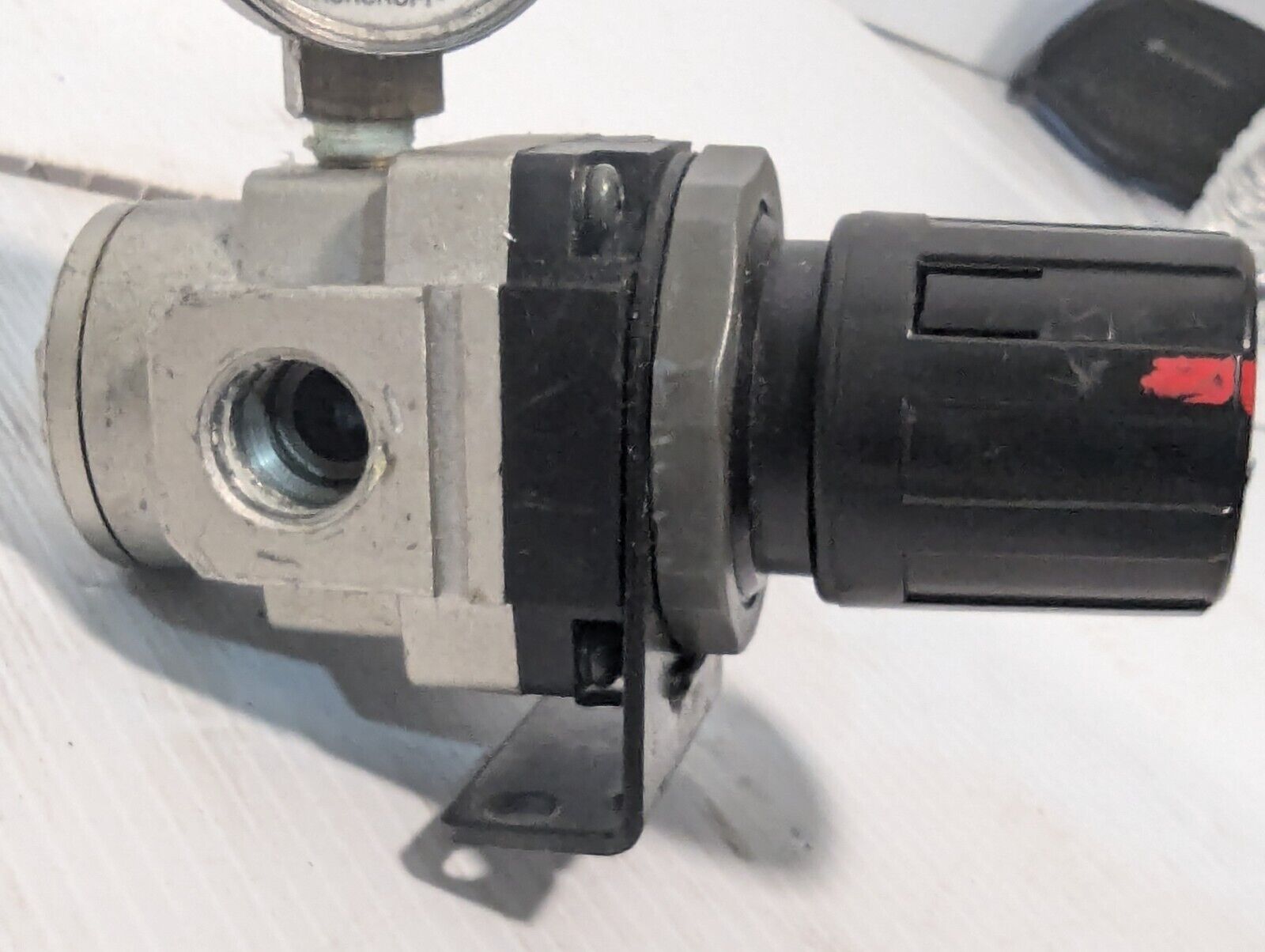 SMC NAR3000-N03 Pneumatic Regulator, 0.05-0.85MPa with 0-100psi Gauge -Free Ship