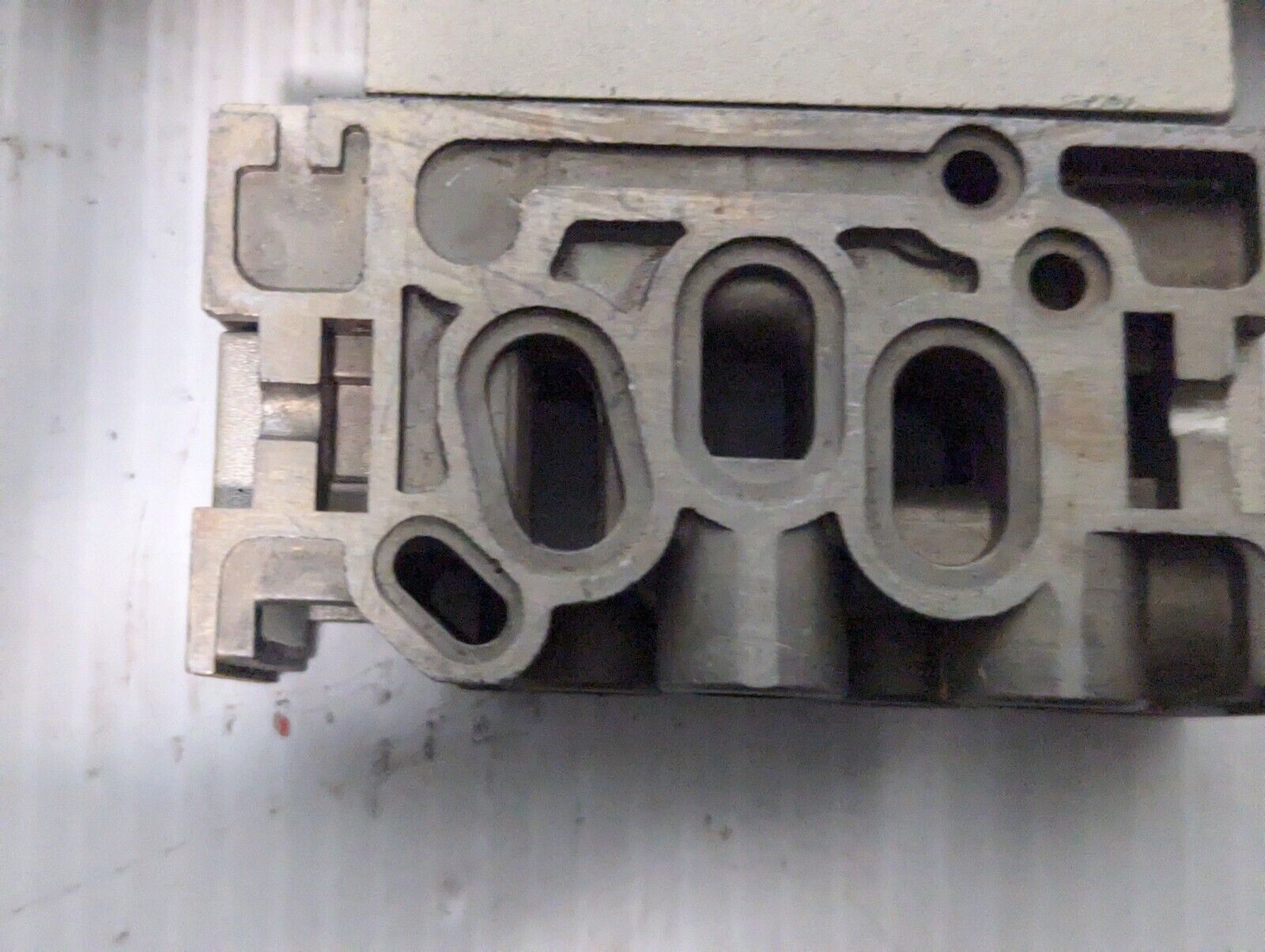 SMC NVSP4316-0009D Air Valve with Manifold, 110v @ 50Hz / 120v @ 60Hz -Free Ship