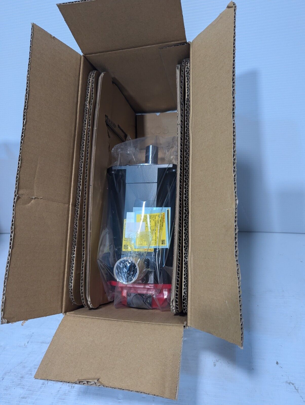 Fanuc A06B-0078-B103 AC Servo Motor, Model BiS 12/3000, IP65, b128ia Key