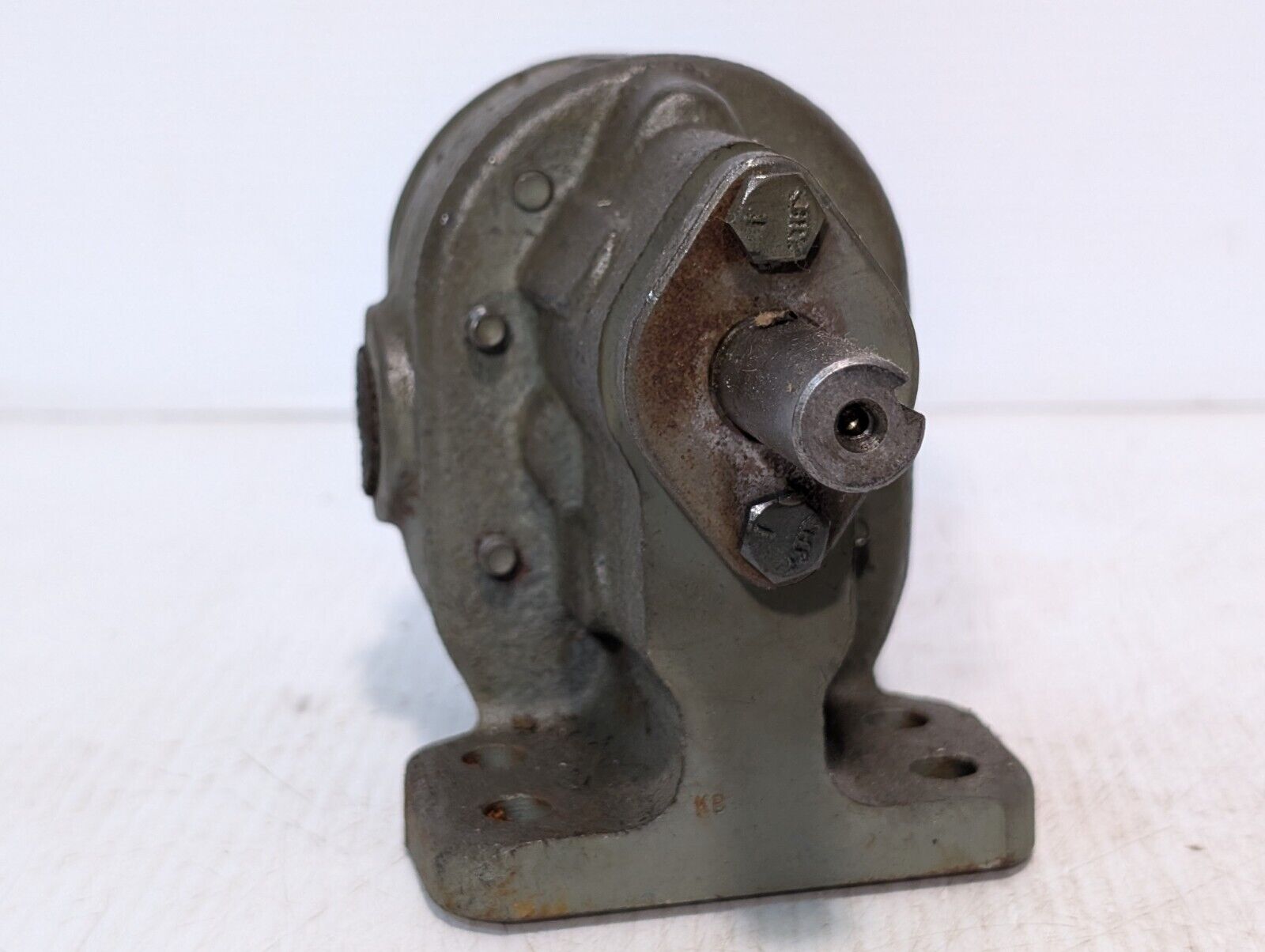Brown & Sharpe No. 2 BSM Gear Pump, Bi-Directional, Pedestal Mount -Free Ship