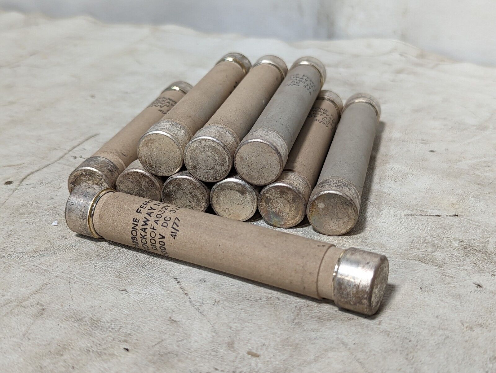 Lot of 10 Carbone Ferraz D100FA032V fuses, 1000VDC, 32A