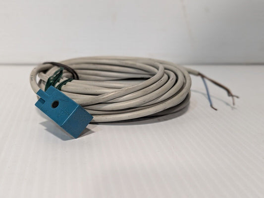 Yamatake FL2-4E6QS-L5 Proximity Switch Sensor 0732Uf, 10-30VDC -Free Shipping