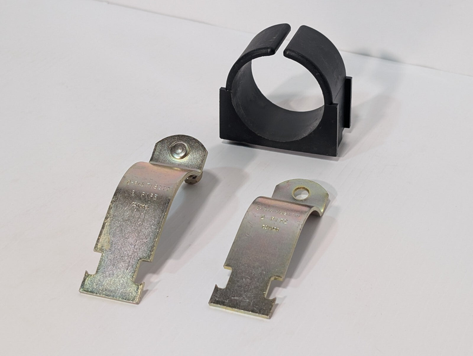 [2] Vibration Dampening Cushion Strut Clamp 4MVD8 For 2” Pipe & 2-3/8” Tube
