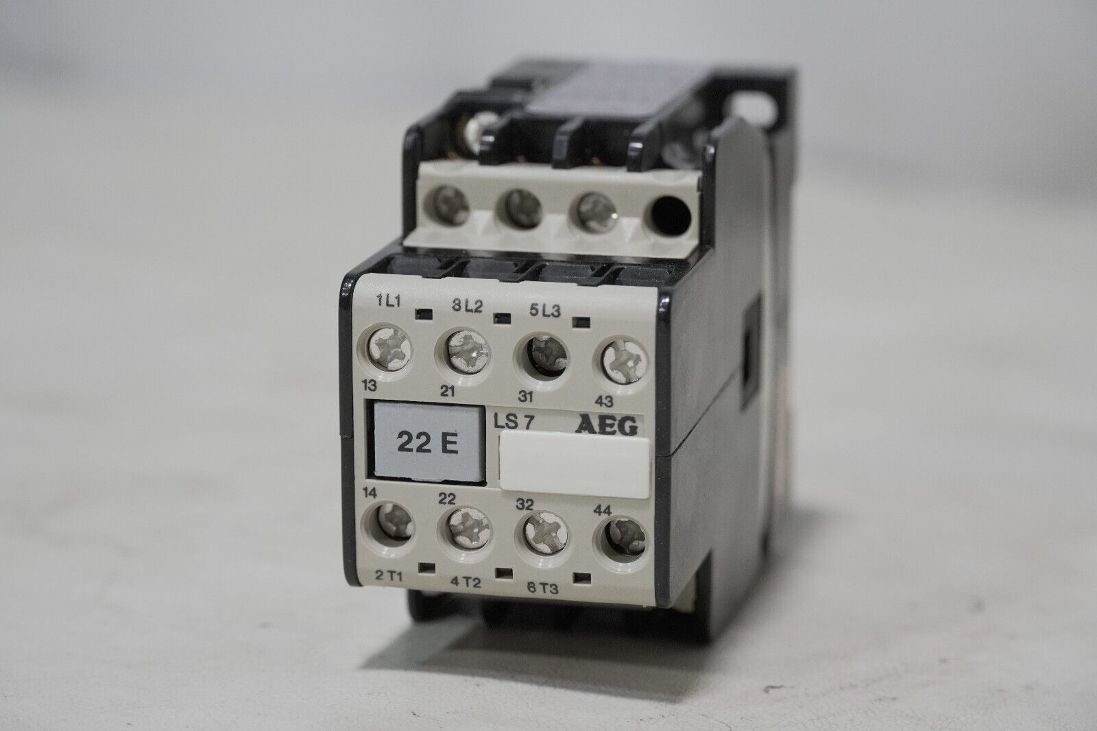 AEG Type LS7 22E Contactor 110VAC, 50Hz