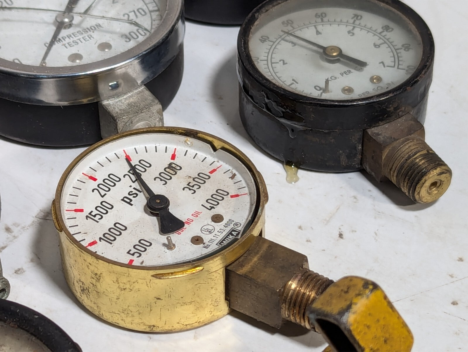 (15) Pressure Gauges and Compression Testers Incl. SEC-201L-254 BC Ames 303