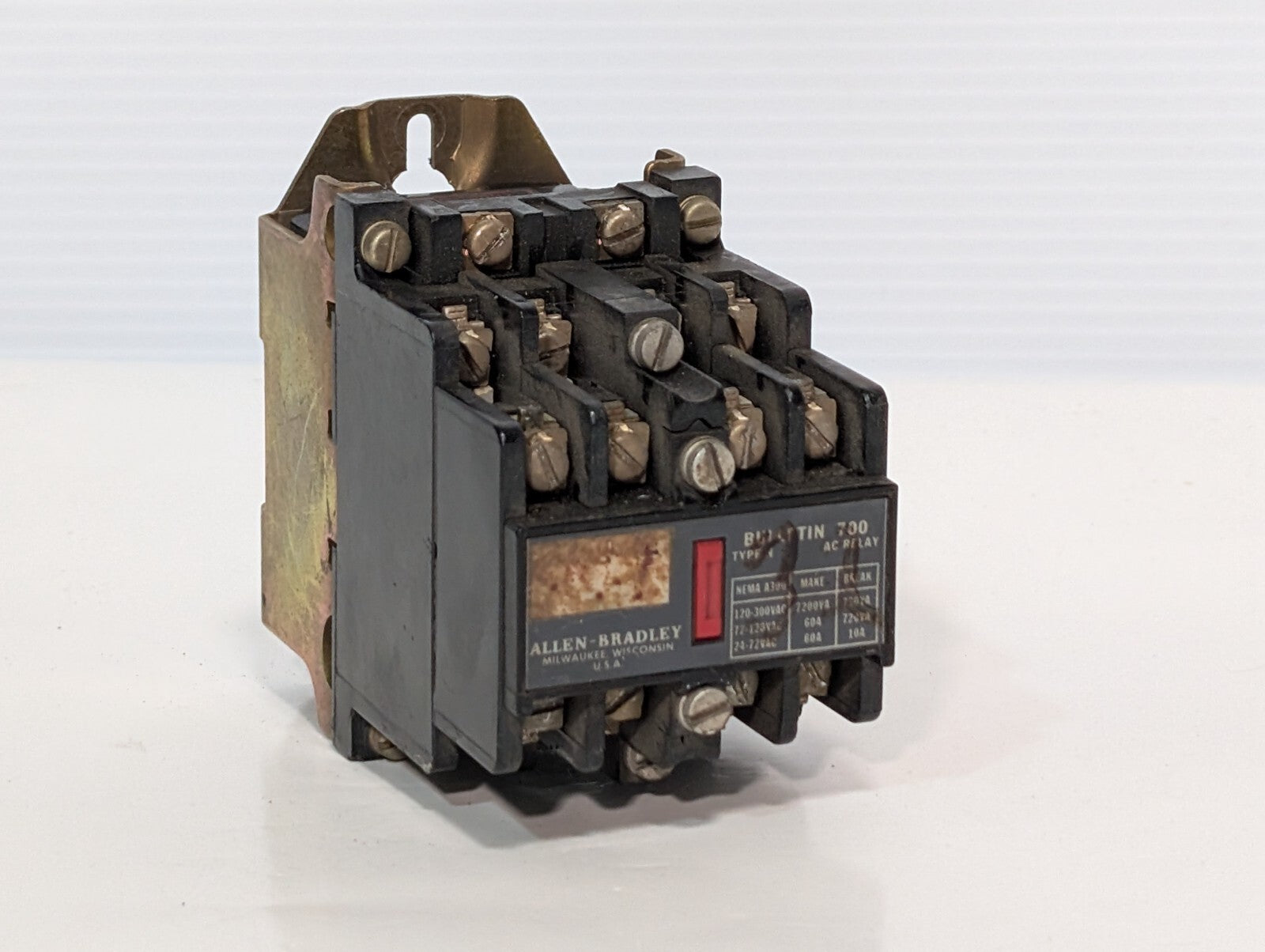 Allen Bradley 700-N600A1 Control AC Control Relay, 84AB86 Coil 110\120v, Type N