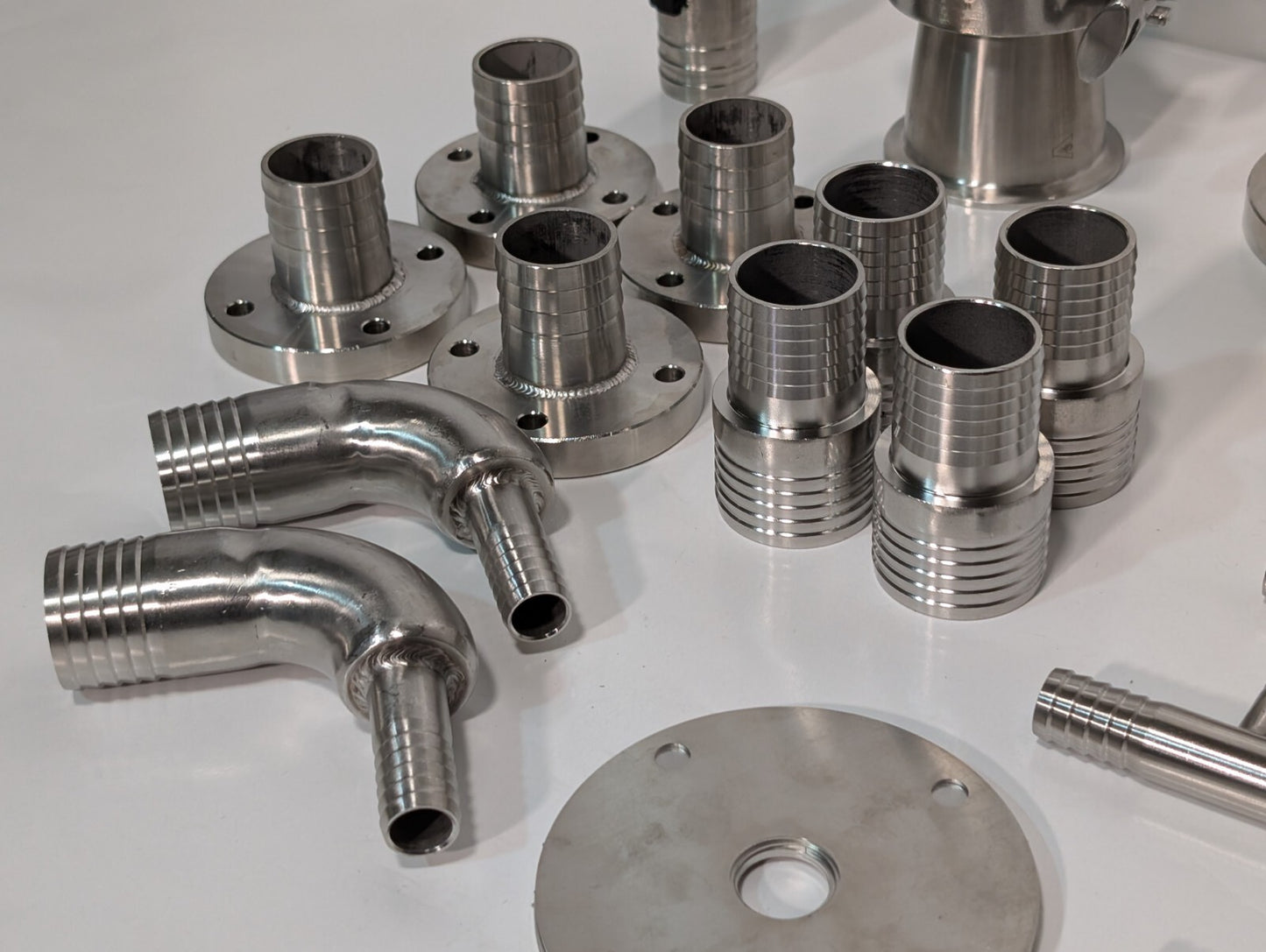 (30) Assorted Clamps and Connectors, some very nice, 13MHHM250