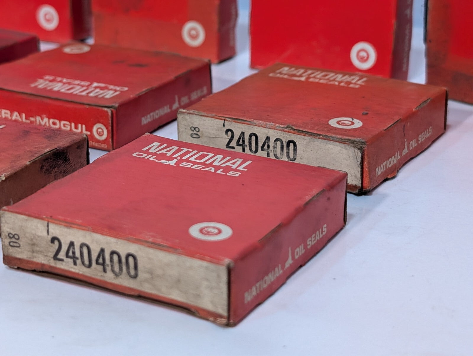 (1) National Oil Seals 240400 Oil Seal by Federal Mogul