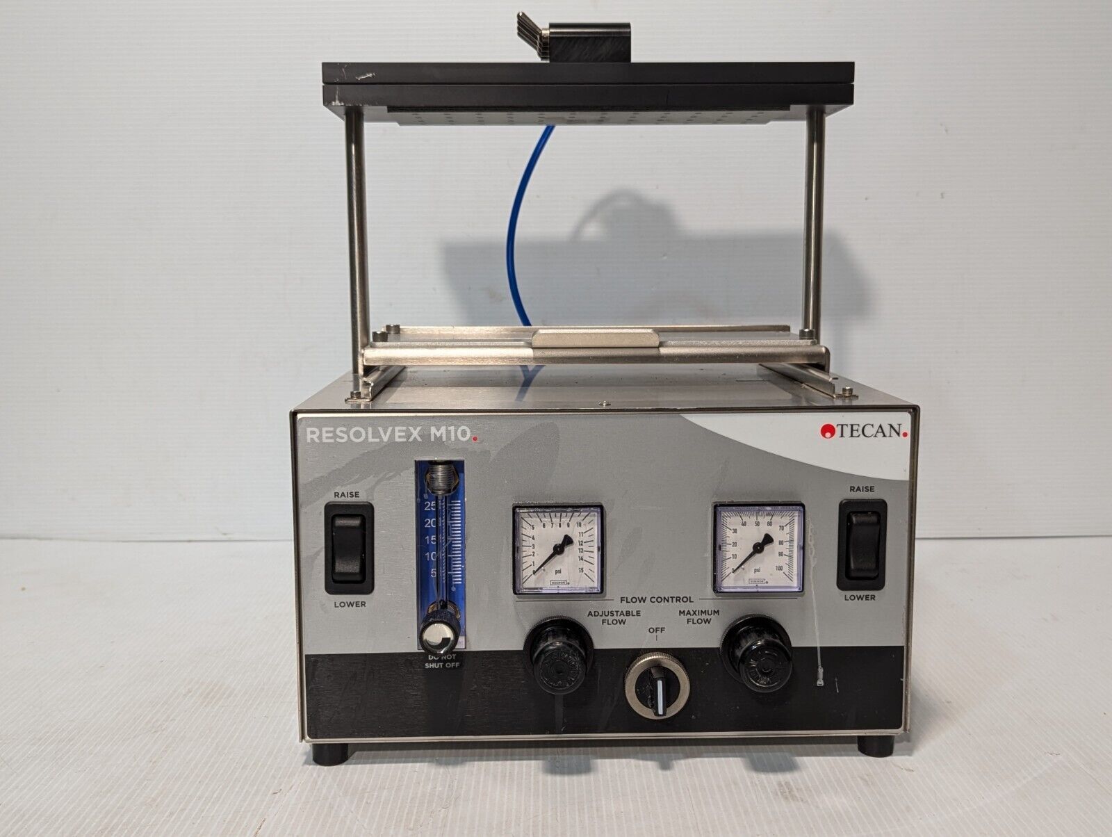 Tecan 289-0004 ResolveX M10 Manual Positive Pressure Processor, 48 Positions