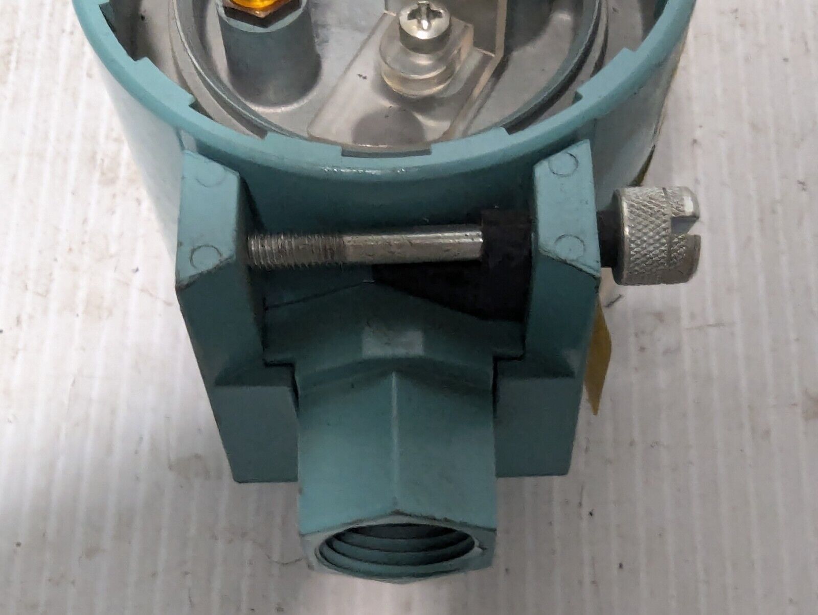 Wilkerson L27-04-000-K94 In-Line Air Mist Lubricator+Returns