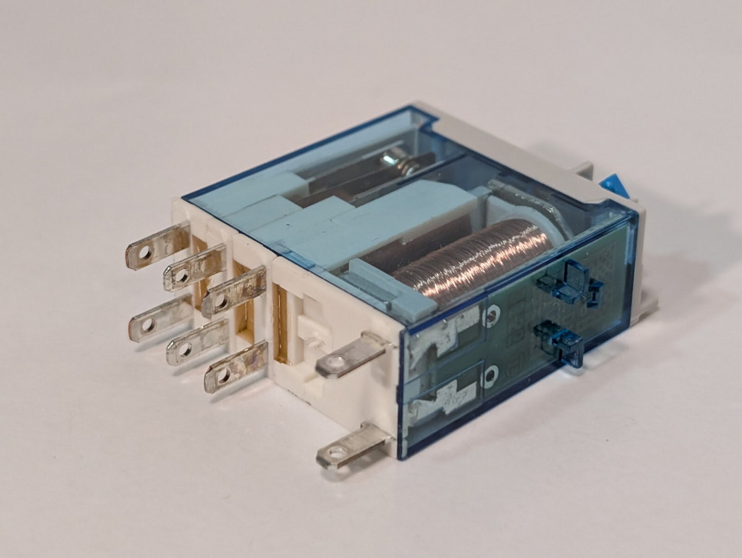 [6] Allen-Bradley 700-HK32Z24 Relay 24VDC