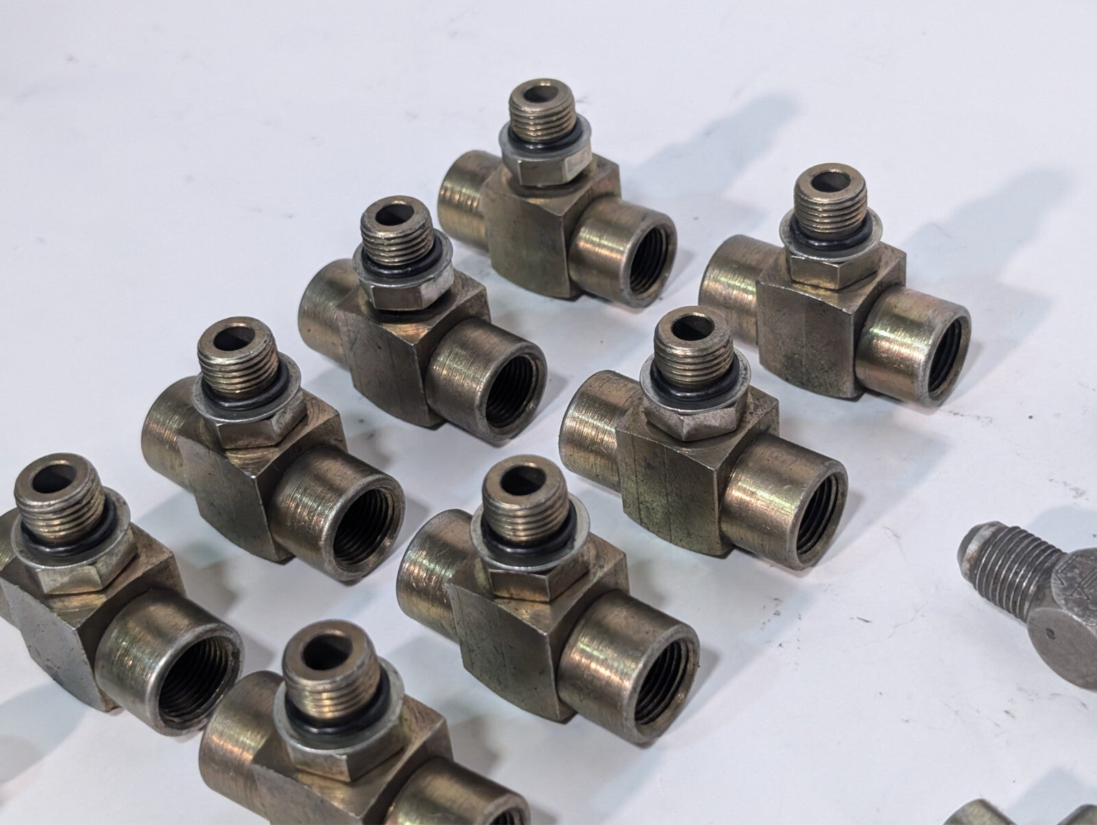 (33) Swivel Nut, Steel Flare, Compression Tee Branch Fittings