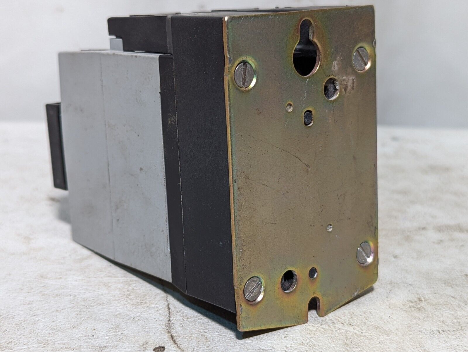 Square D 8501X020 industrial control relay, type X