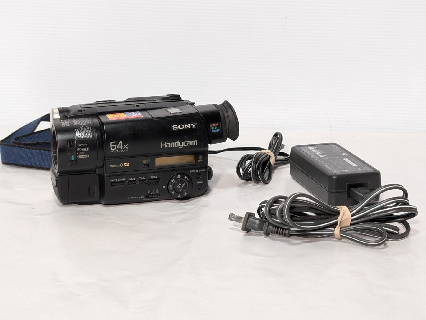 Sony CCD-TR67 Video8 Handycam 8mm Analog Camcorder With Battery + Power Adapter