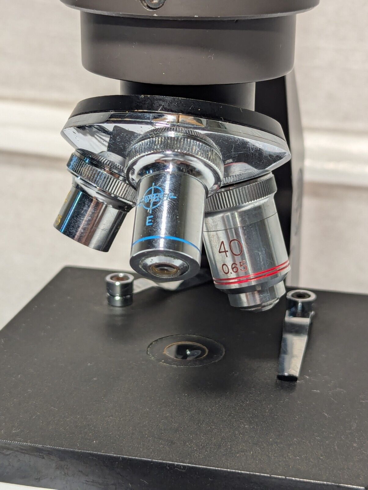 Swift Instruments Series 2240 Microscope 40x 10x & 4x Objectives