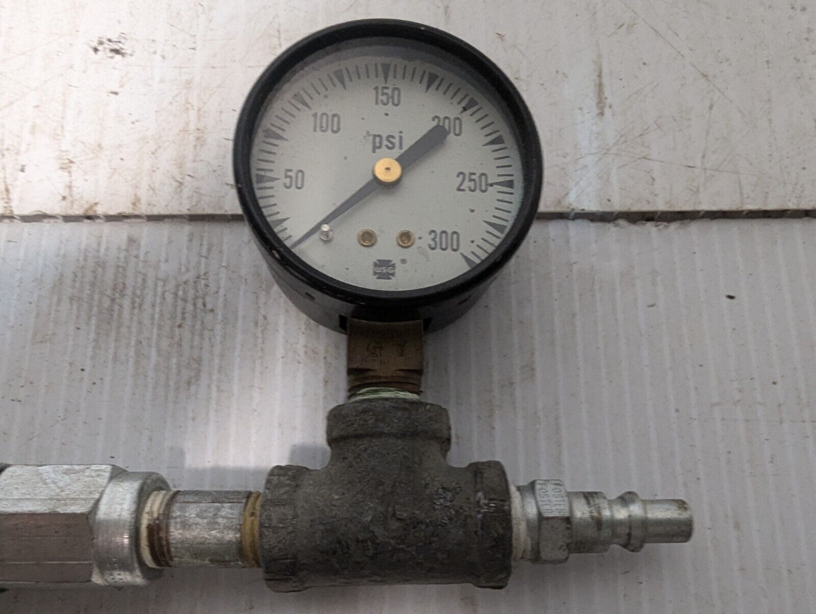 USG GY Pressure Gauge w/Fitting, 300psi, 6" - Free Shipping+Returns