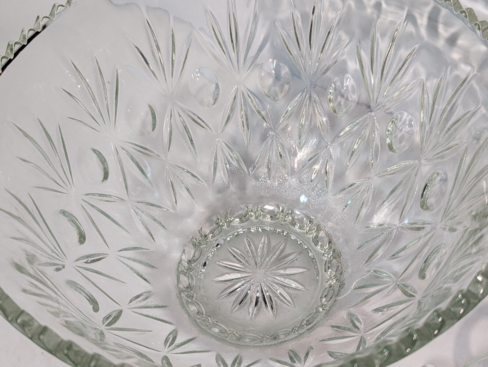 Vintage 14 Piece Crystal Clear Glass Star Scallop Party Punch Bowl Ladel Cup Set