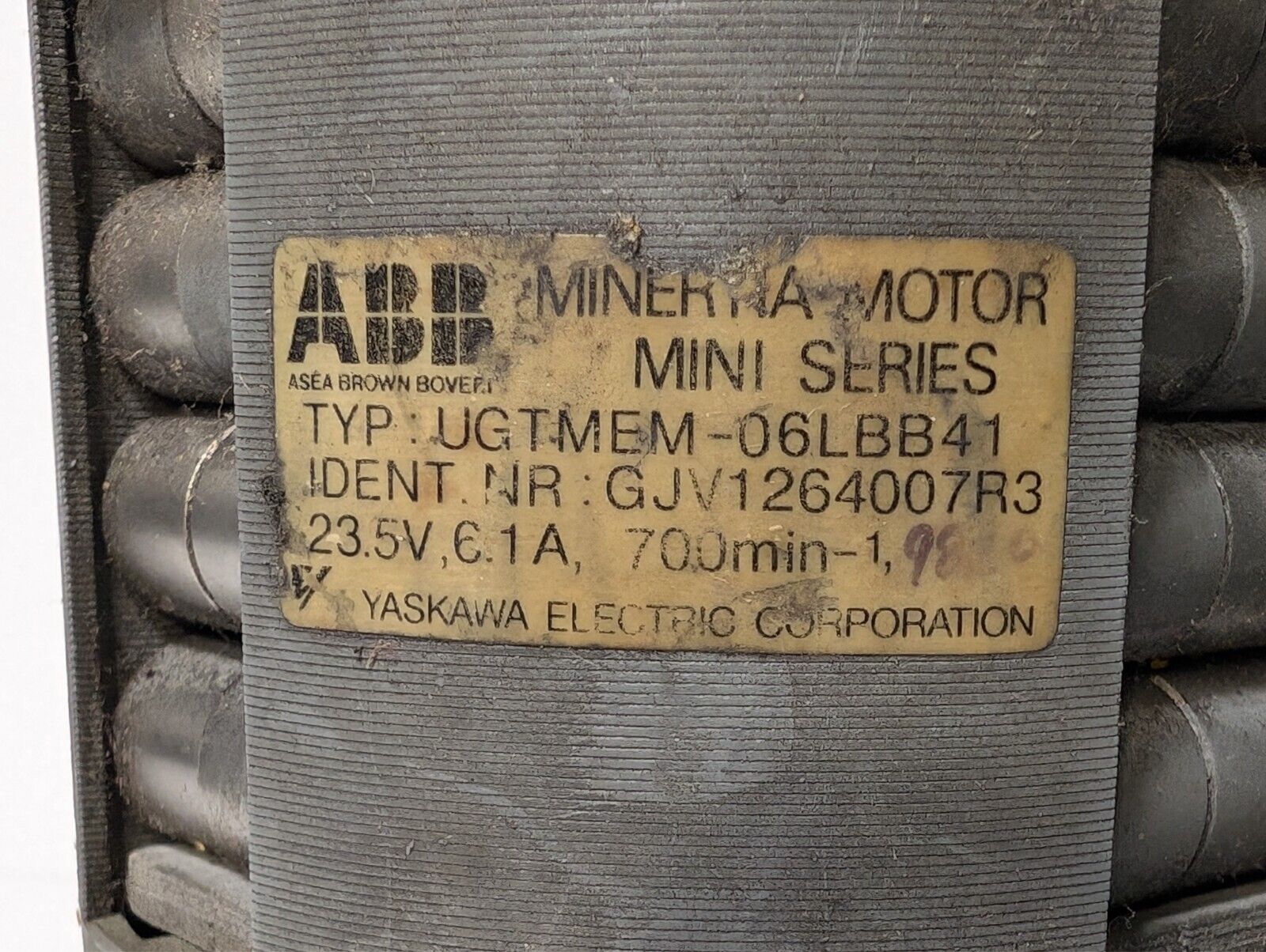 Yaskawa ABB Minertia UGTMEM-06LBB41 DC Tachometer Generator Servo Motor TG-7SVC