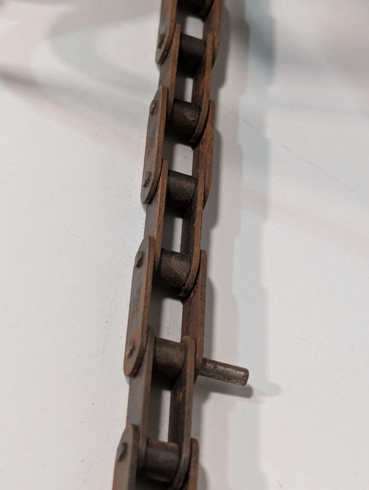 Tsubaki RF2040 Conveyor Roller Chain, 32 lbs, Pitch 1/2" on roll as shown