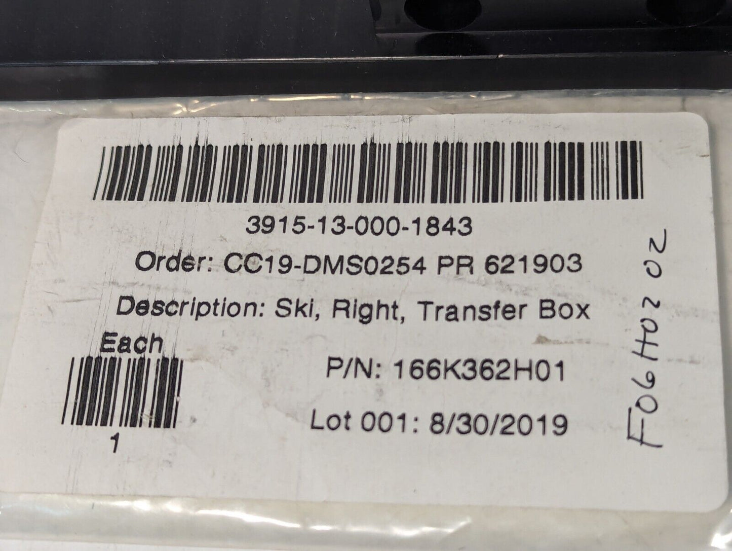 3915-13-000-1843 166K362H01 Right Transfer Box Ski - Free Shipping