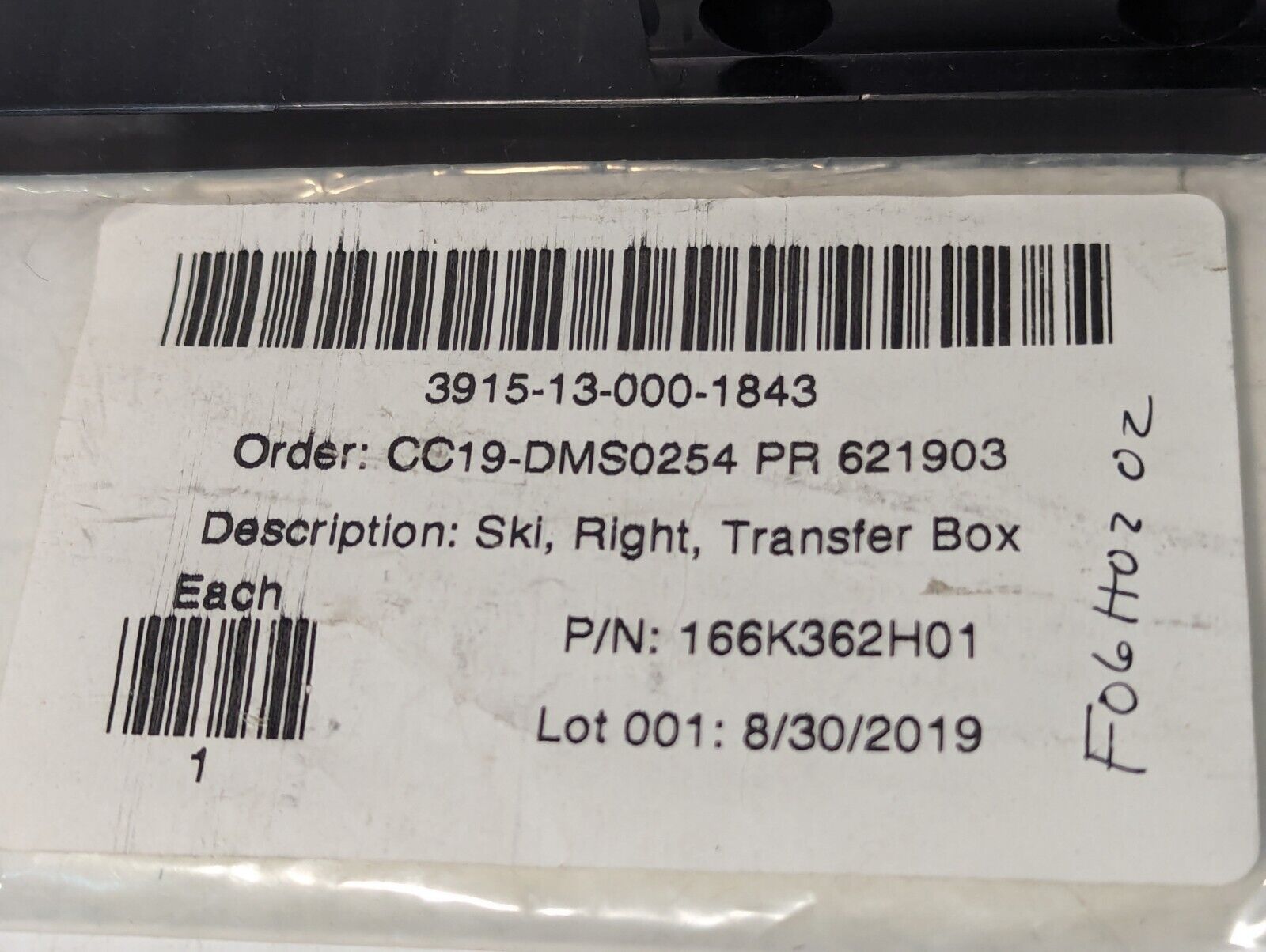 3915-13-000-1843 166K362H01 Right Transfer Box Ski - Free Shipping