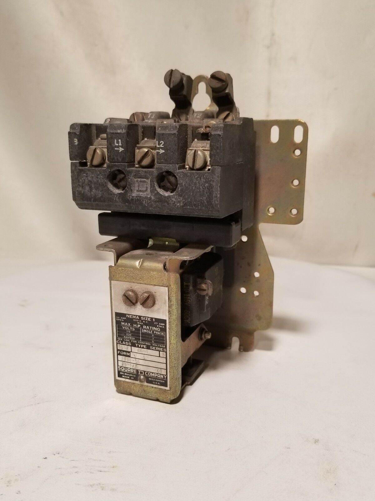 Square D 8502CC-1B contactor, 100VAC, 110/115VAC coil, NEMA size 1, max HP 2