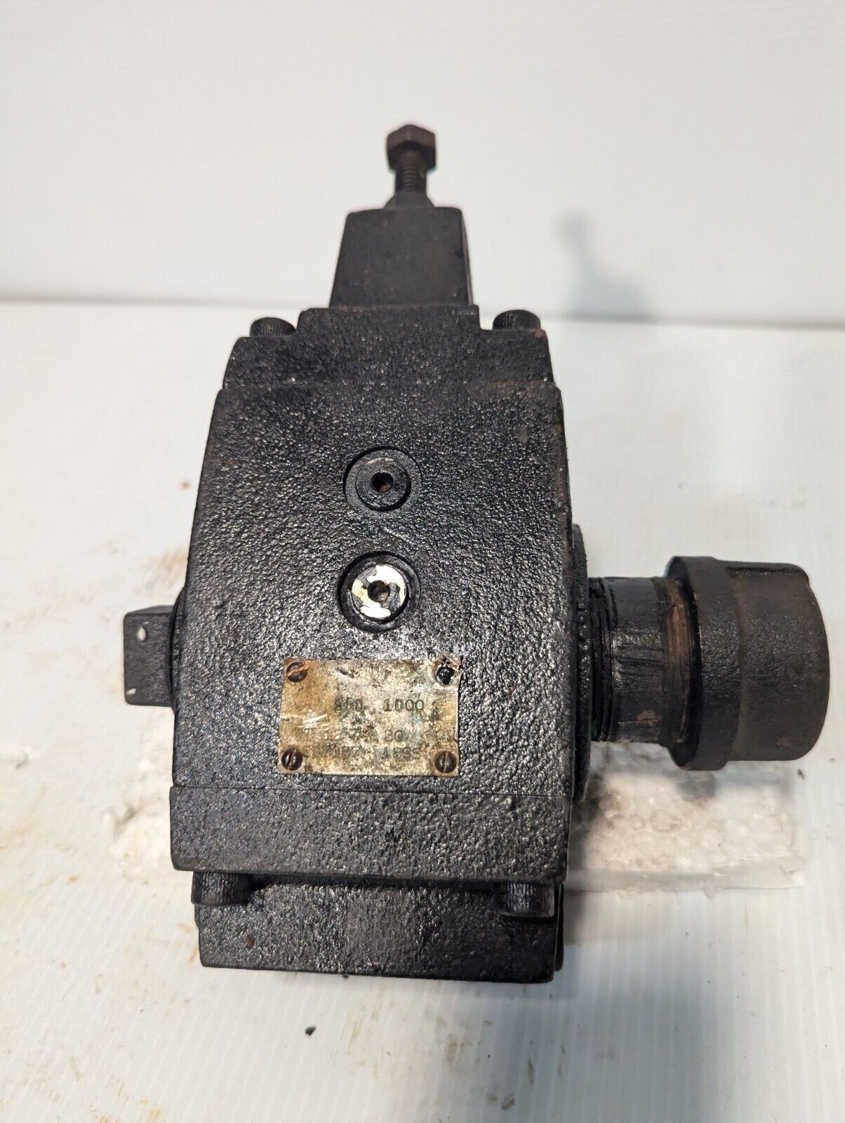 Vickers RT 12 B3 30 pressure control valve, 250-1000PSI range - Free Shipping