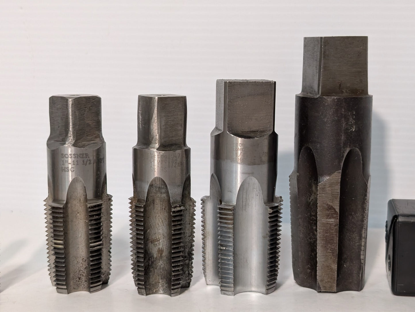 (19) Pipe Taps and Dies, Interstate Hertel Sossner Netco, See photos for specs.