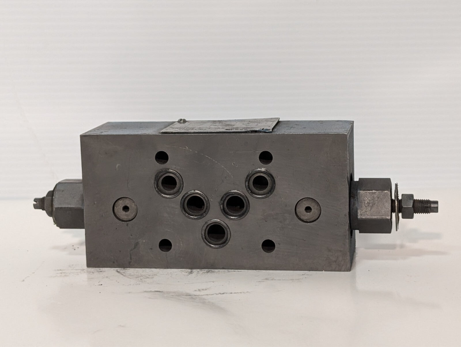 Vickers DGMFN 5 Y AW BW 20 Flow Control Valve