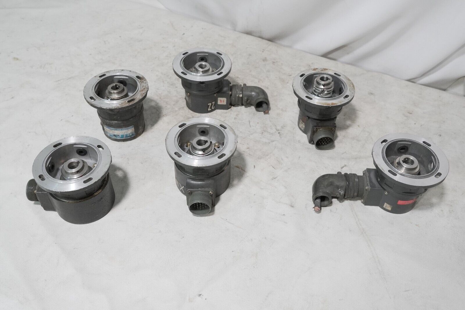 Lot of 16 rotary encoders: mostly Mitsubishi, Tamagawa OSE-5KN-6-12-108