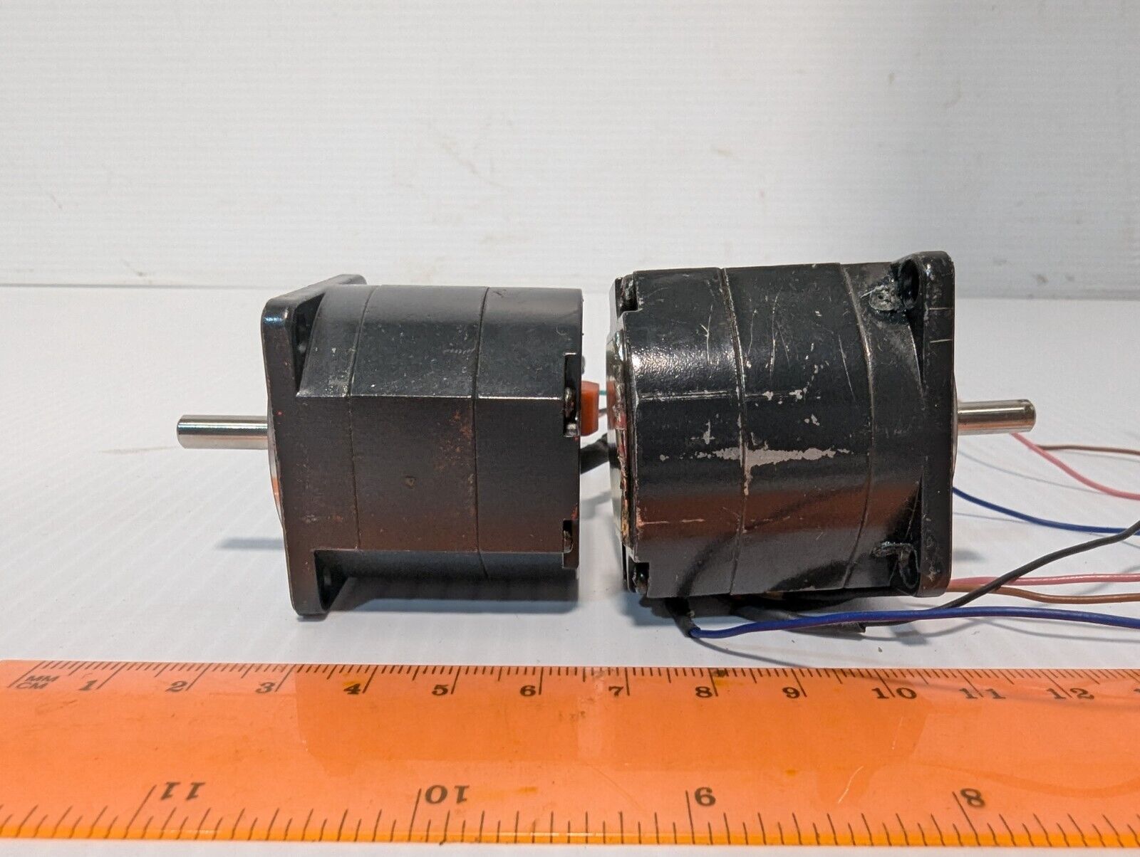 Vexta PH544-NA Stepping Motor, DC, 0.75A, 5 phase, 0.72 deg/step - Free Shipping