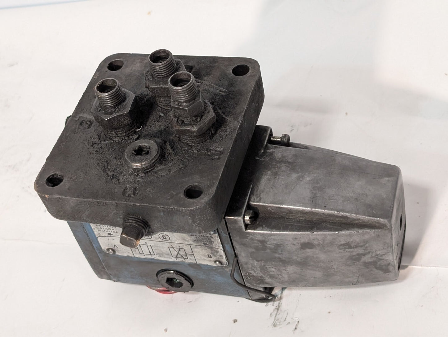 Vickers 281291 Industrial Control System, 316011 Solenoid Valve Coil