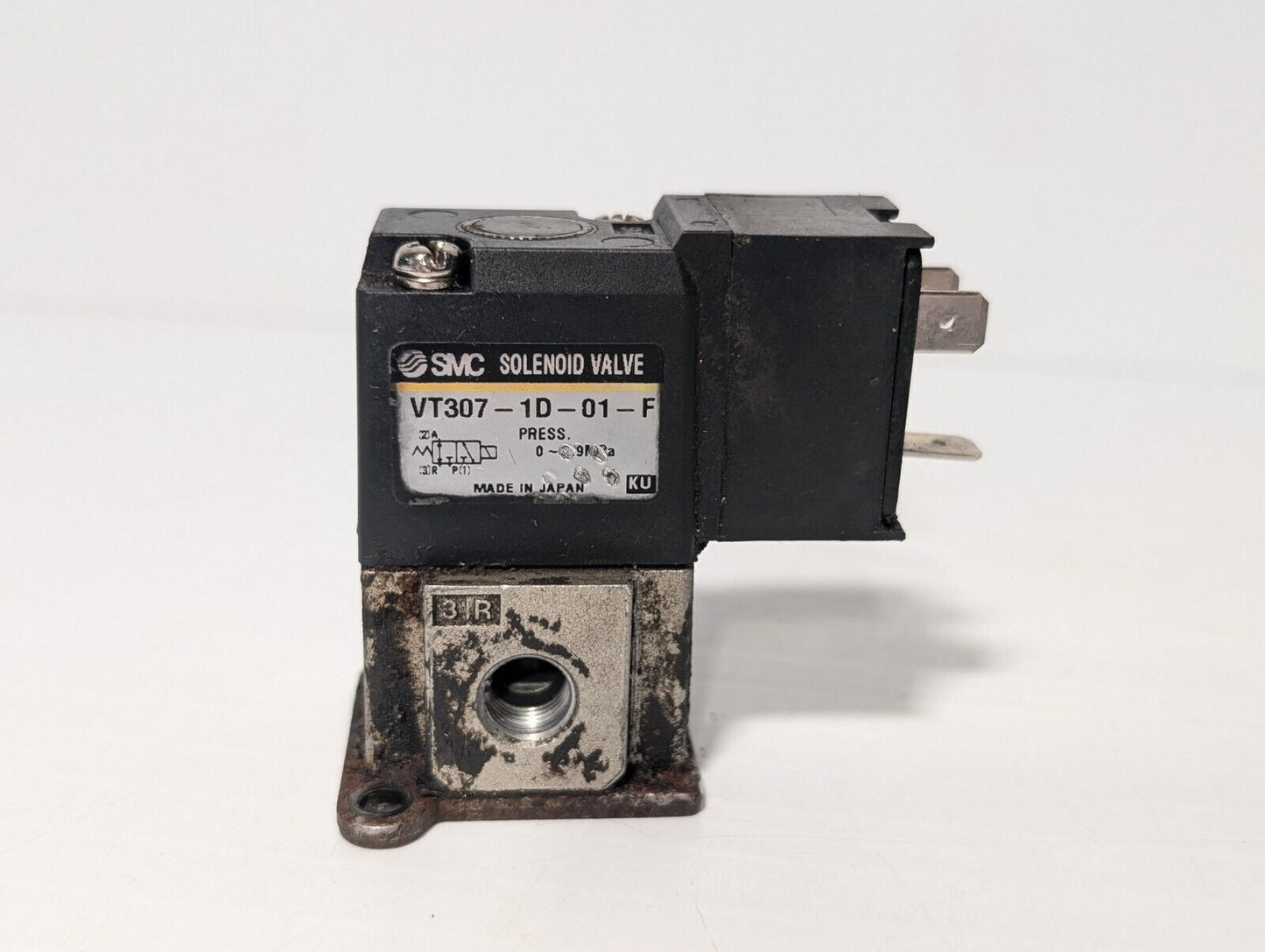SMC VT307-1D-01-F Solenoid 3 Port Valve Coil 100VAC 26VDC