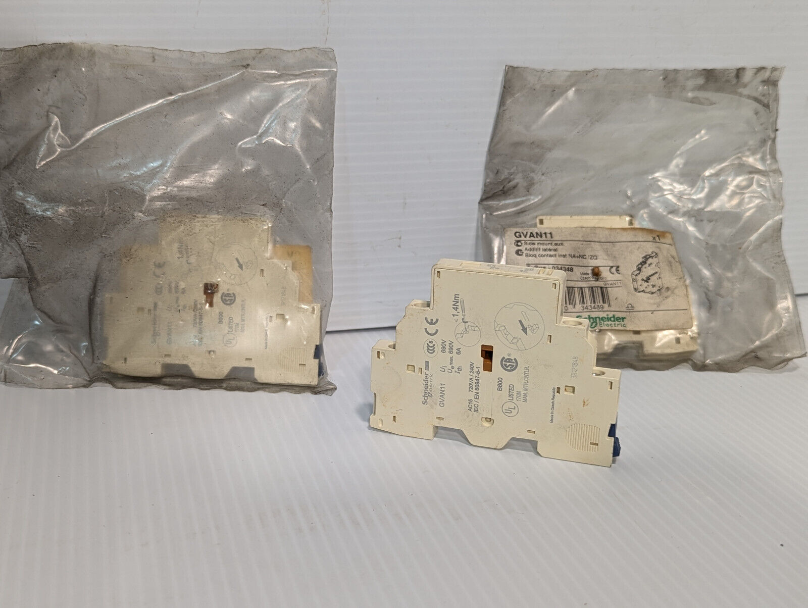 Lot of 3: Schneider Electric GVAN11 Aux. Contact Side Mount Blocks,Free Shipping