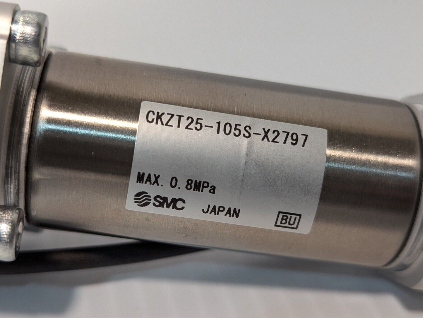 SMC CKZT25-105S-X2797 Slim Line Clamp Pneumatic Cylinder 25mm Bore 105 Deg Angle