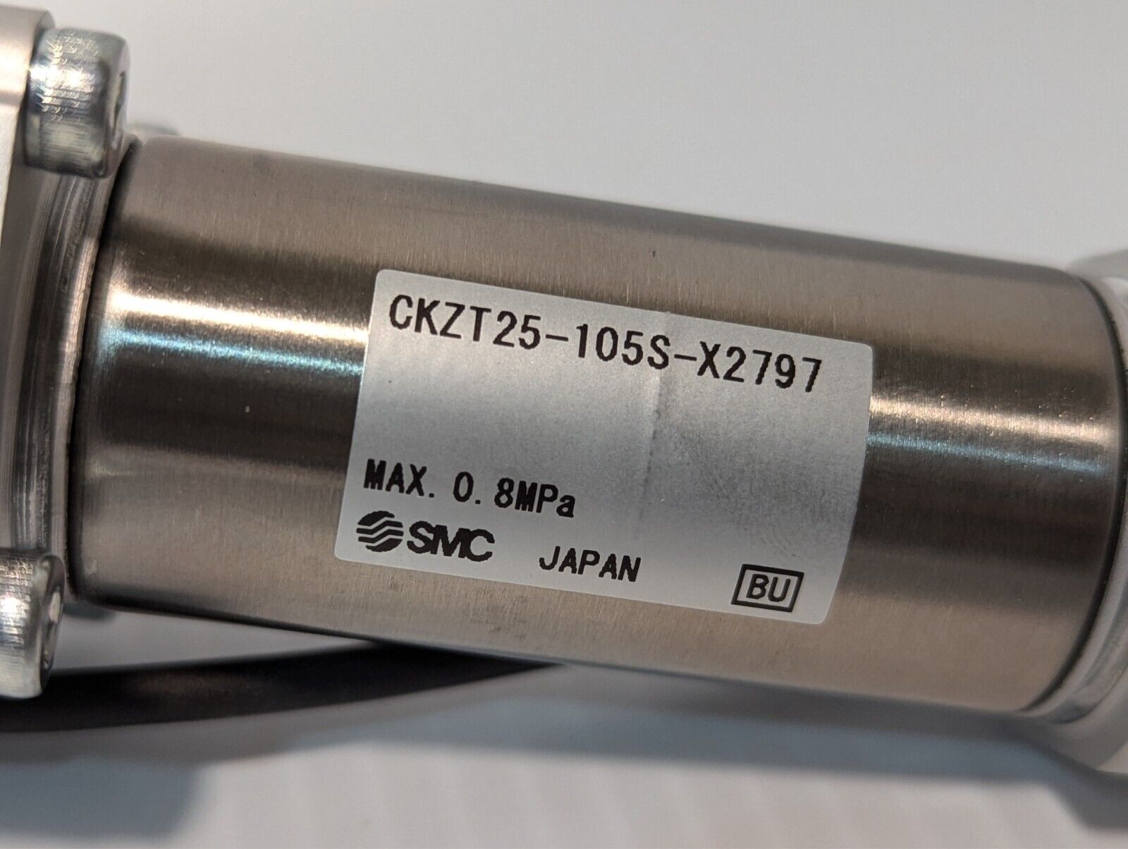 SMC CKZT25-105S-X2797 Slim Line Clamp Pneumatic Cylinder 25mm Bore 105 Deg Angle