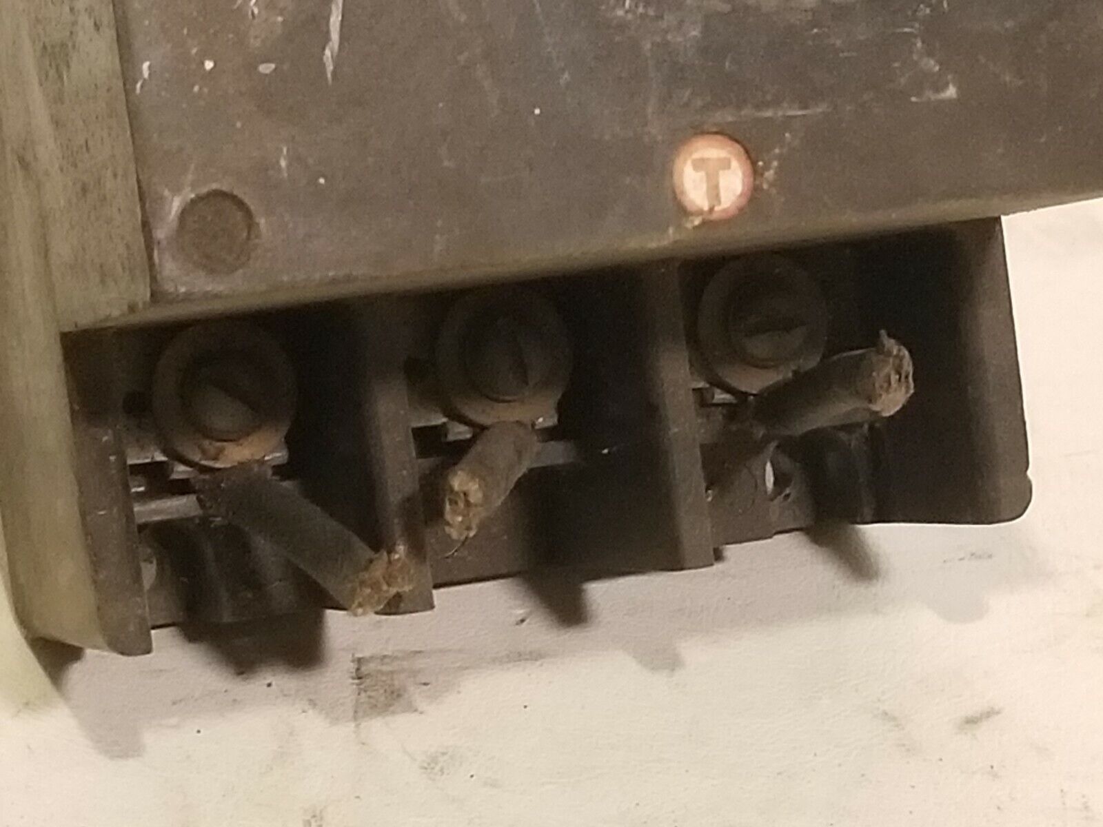 Trumbull AT35015 315 circuit breaker, 15 amps, 3 poles, 240 VAC, used