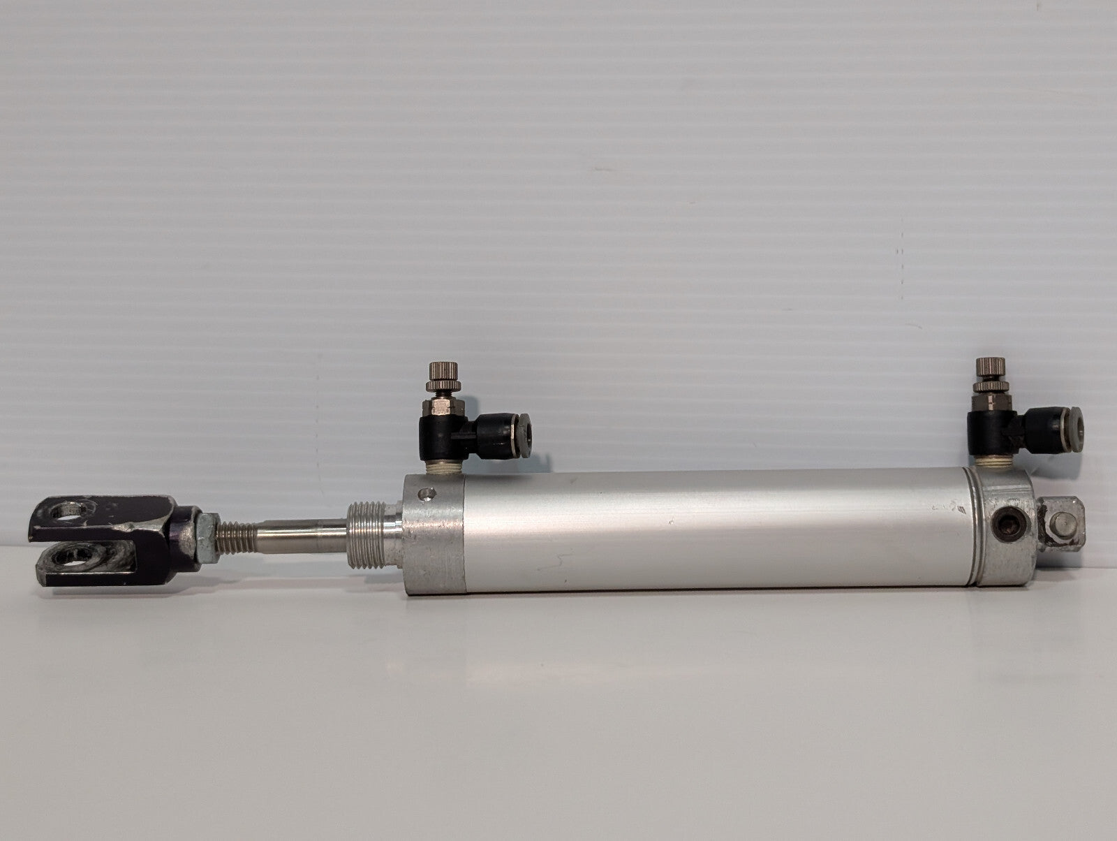 Unbranded 605-517SS Cylinder Industrial Assembly Component Serial 100470CC
