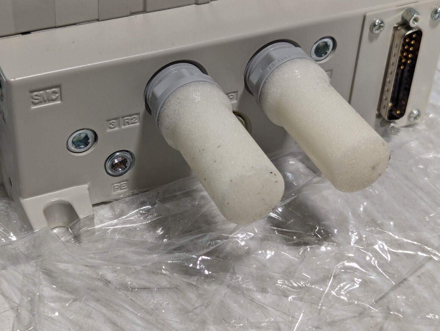 SMC VV5Q41-05-DAM01160 Manifold Assembly with  5 Solenoid Valves - Free Shipping