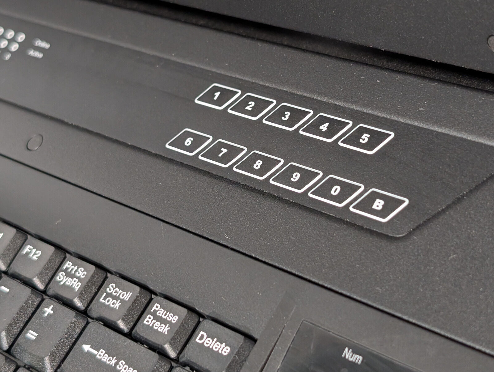Acnodes MKD6117 Rack Mount Drawer, LCD Monitor, Full HD, KVM 8-Port Combo Switch